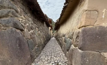 Ollantaytambo street