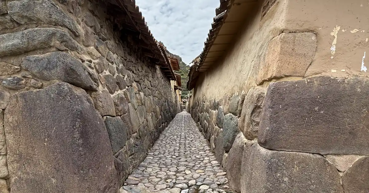 Ollantaytambo street
